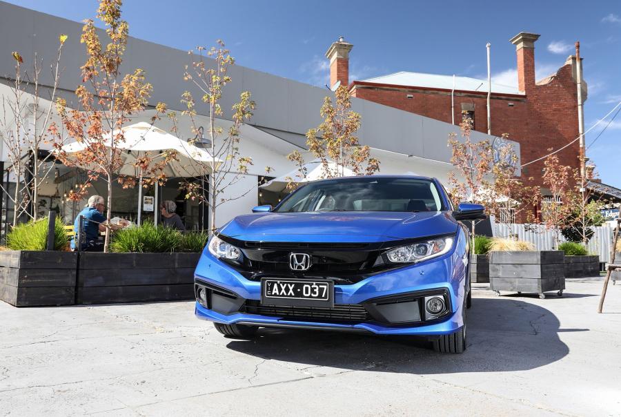  Honda Civic VTi-L Sedan (FC) 2019 года  (AU) (фото 17 из 37)